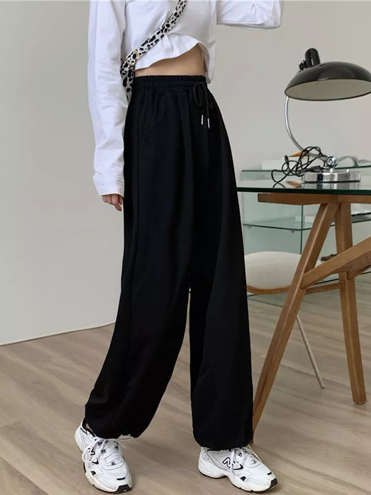 Baggy sweatpants