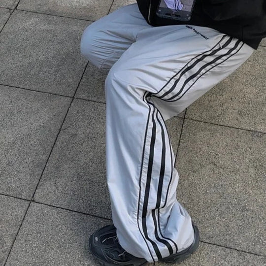 Track pants oversize
