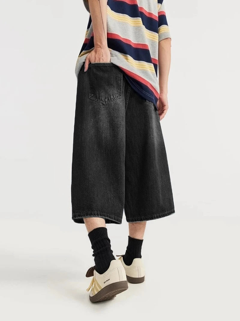 Schwarze Baggy Shorts