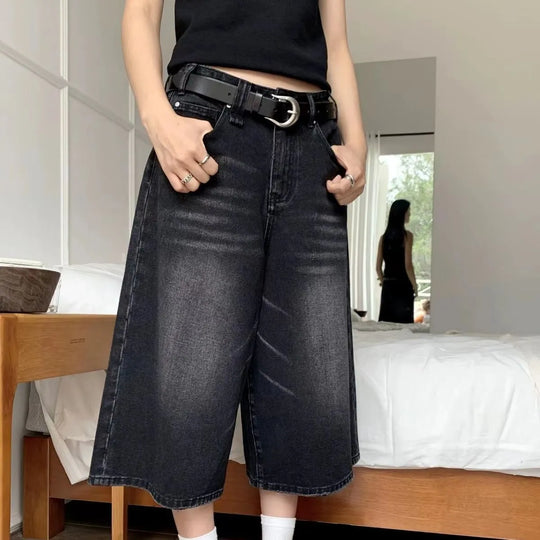 Baggy black jorts
